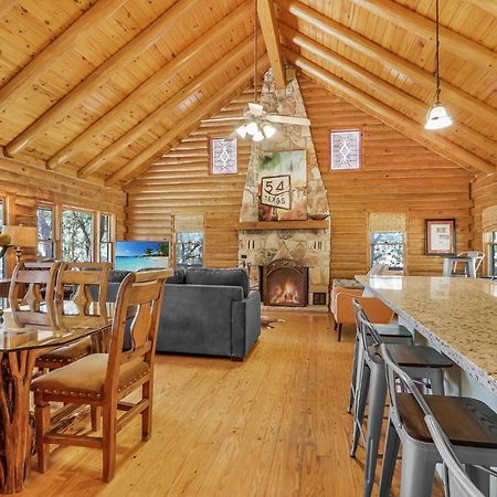 Falls Log Home ウィンバリー エクステリア 写真